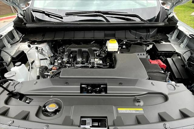 Photo of 2025 White Nissan Pathfinder