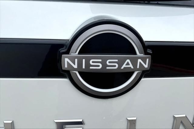 Photo of 2025 White Nissan Pathfinder
