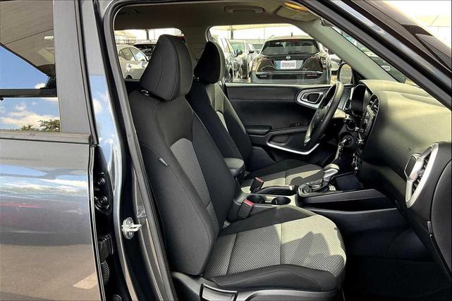 Photo of 2023 Gravity Gray Kia Soul
