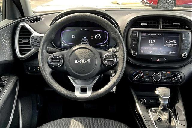 Photo of 2023 Gravity Gray Kia Soul