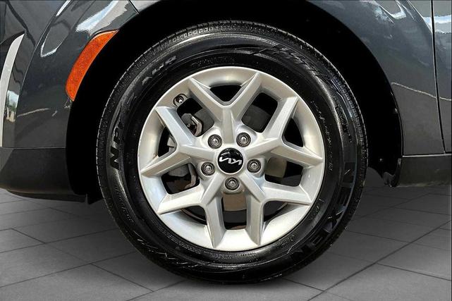 Photo of 2023 Gravity Gray Kia Soul