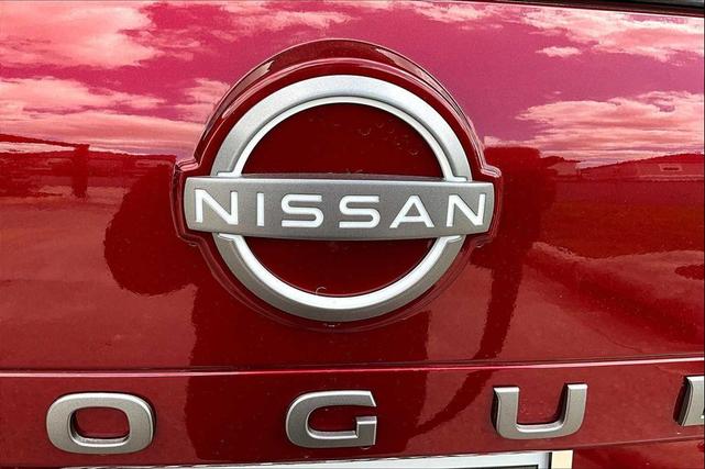 Photo of 2025 Scarlet Ember Tintcoat Nissan Rogue