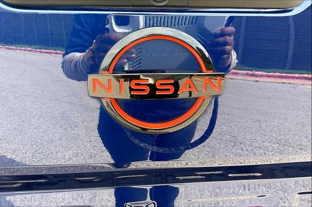 Photo of 2022 Deep Blue Pearl Nissan Frontier