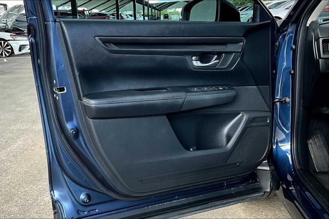 Photo of 2023 Canyon River Blue Metallic Honda CR-V