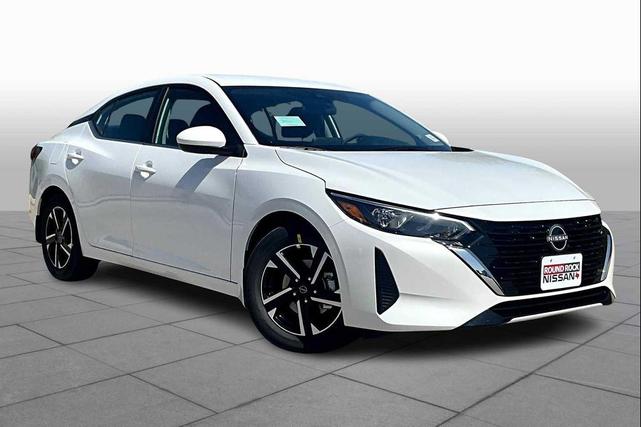 Photo of 2025 White Nissan Sentra
