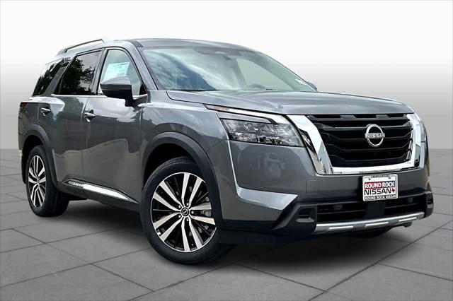 Photo of 2025 Gray Nissan Pathfinder