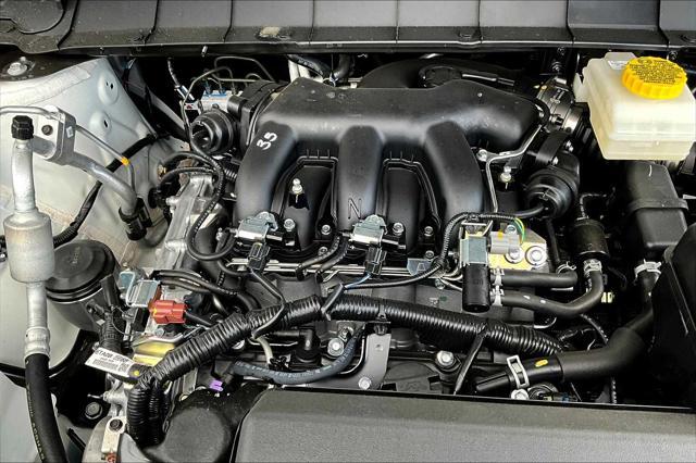 Photo of 2025 White Nissan Pathfinder