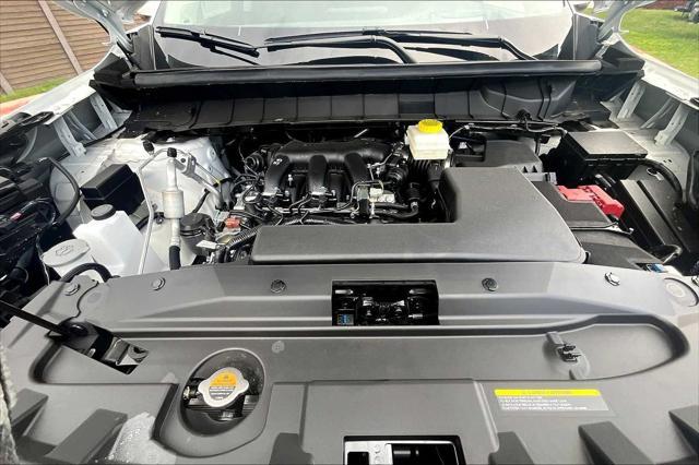 Photo of 2025 White Nissan Pathfinder