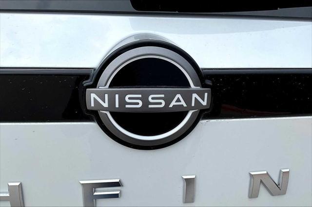 Photo of 2025 White Nissan Pathfinder