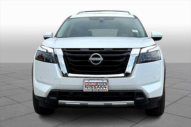 Photo of 2025 White Nissan Pathfinder