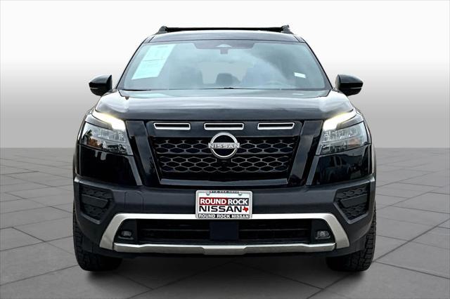 Photo of 2023 Super Black Nissan Pathfinder