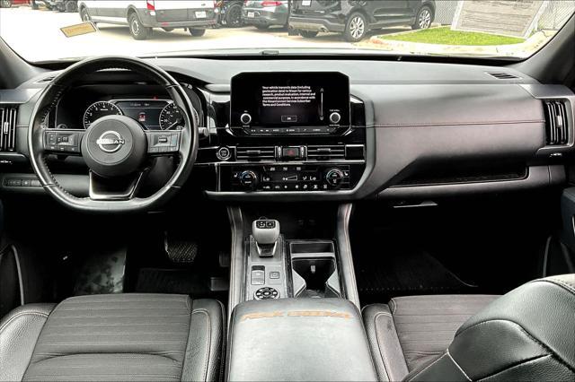 Photo of 2023 Super Black Nissan Pathfinder