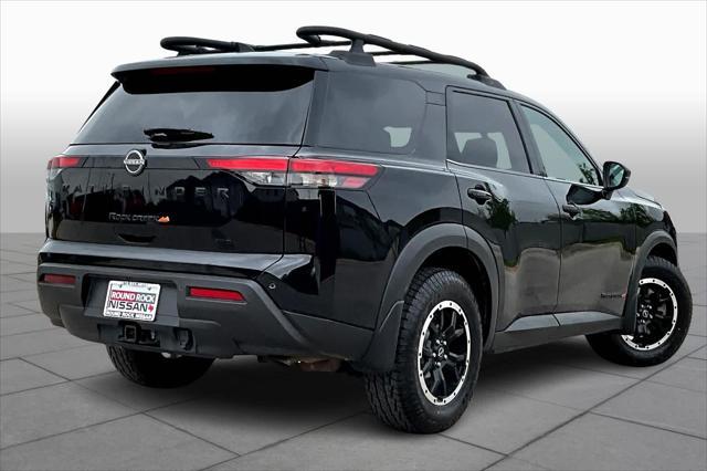 Photo of 2023 Super Black Nissan Pathfinder