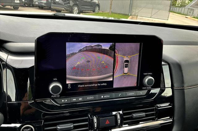 Photo of 2023 Super Black Nissan Pathfinder
