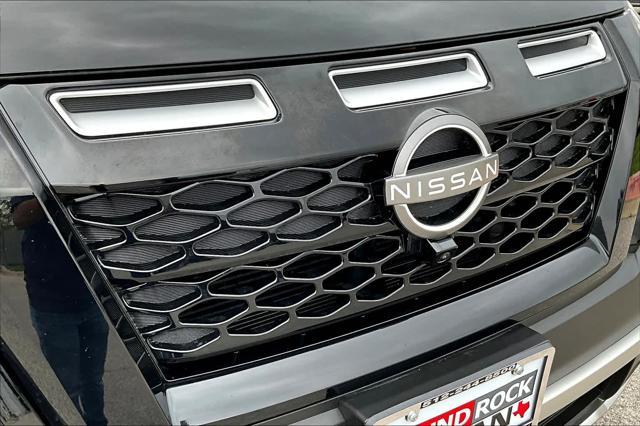Photo of 2023 Super Black Nissan Pathfinder