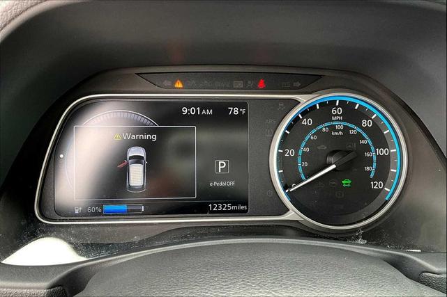 Photo of 2024 Brilliant Silver Metallic Nissan Leaf