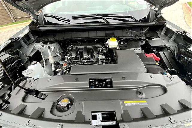 Photo of 2025 Gray Nissan Pathfinder