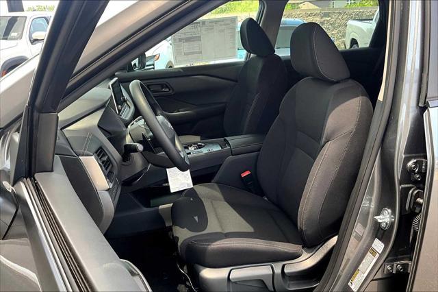Photo of 2025 Gun Metallic Nissan Rogue