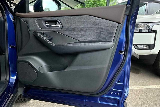 Photo of 2023 Caspian Blue Metallic Nissan Rogue