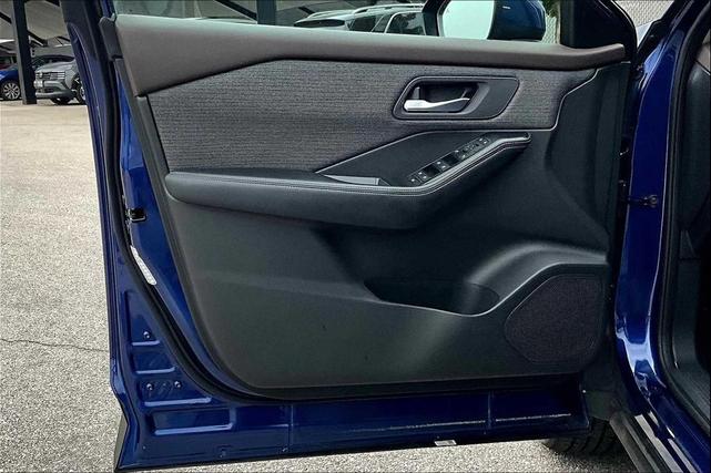 Photo of 2023 Caspian Blue Metallic Nissan Rogue