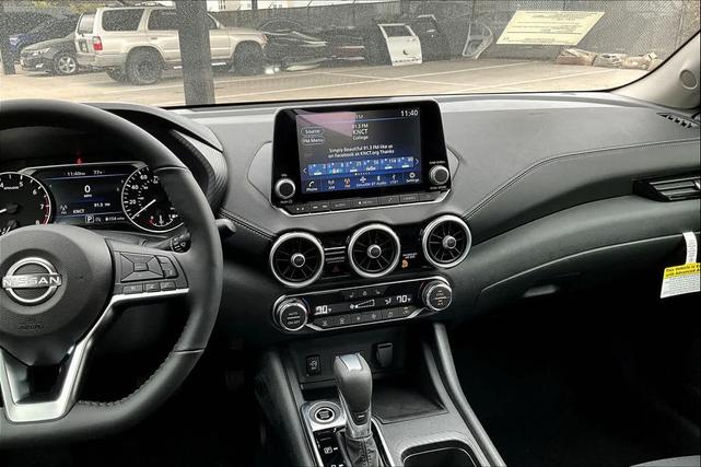Photo of 2025 White Nissan Sentra