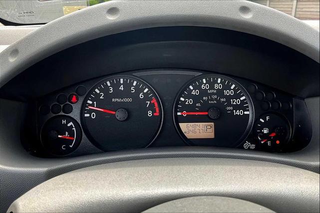 Photo of 2021 Glacier White Nissan Frontier