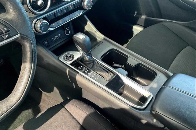 Photo of 2024 Super Black Nissan Sentra