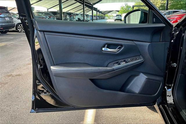 Photo of 2024 Super Black Nissan Sentra