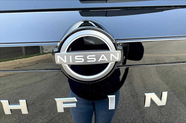 Photo of 2025 Super Black Nissan Pathfinder