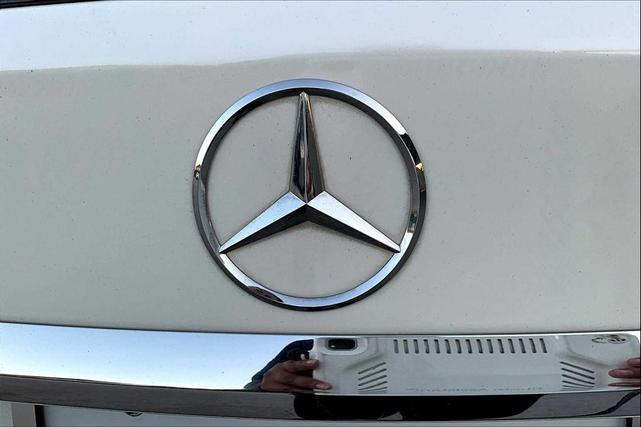 Photo of 2018 designo Diamond White Metallic Mercedes-Benz AMG C 43