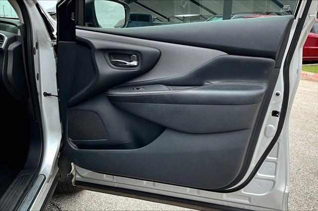 Photo of 2023 Brilliant Silver Metallic Nissan Murano