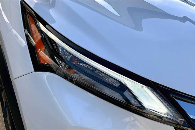 Photo of 2025 Everest White Pearl Nissan Rogue