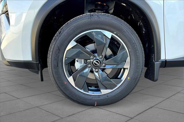 Photo of 2025 Everest White Pearl Nissan Rogue