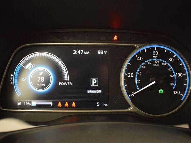 Photo of 2023 Gun Metallic Nissan Leaf