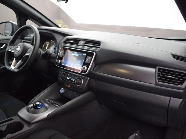 Photo of 2023 Gun Metallic Nissan Leaf