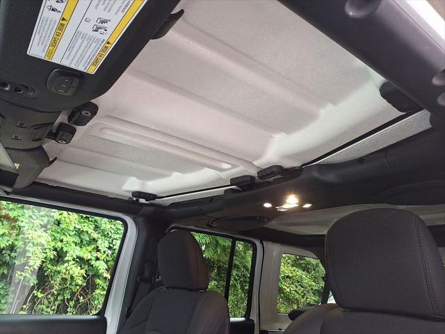 Photo of 2022 Bright White Clearcoat Jeep Wrangler Unlimited
