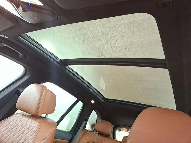 Photo of 2022 Black Sapphire Metallic BMW X5