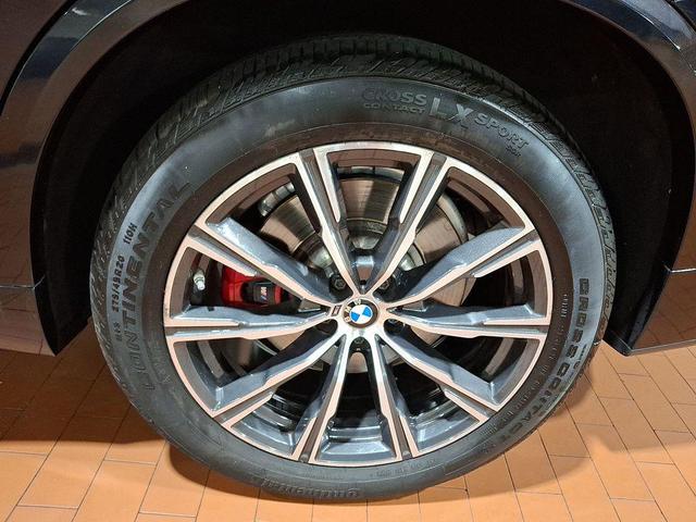 Photo of 2022 Black Sapphire Metallic BMW X5