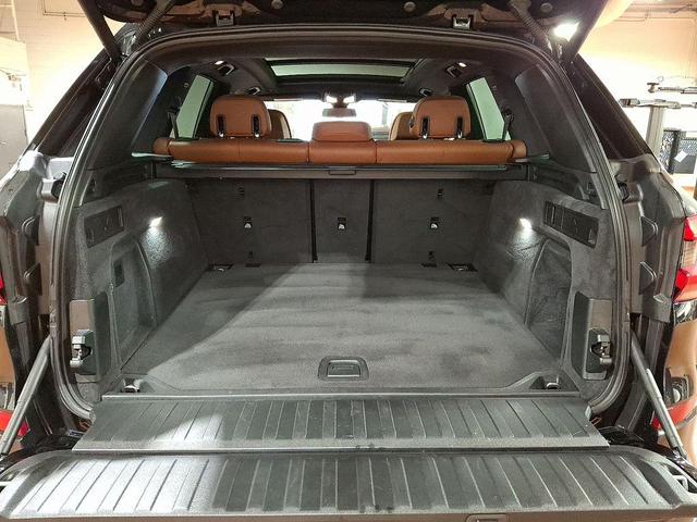 Photo of 2022 Black Sapphire Metallic BMW X5