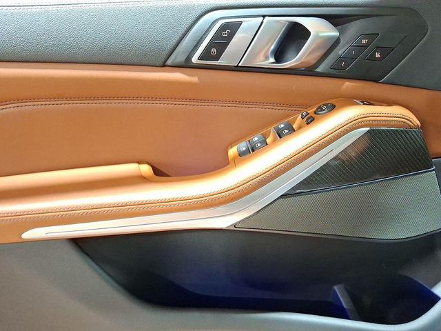 Photo of 2022 Black Sapphire Metallic BMW X5