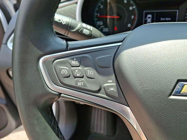 Photo of 2023 Summit White Chevrolet Malibu