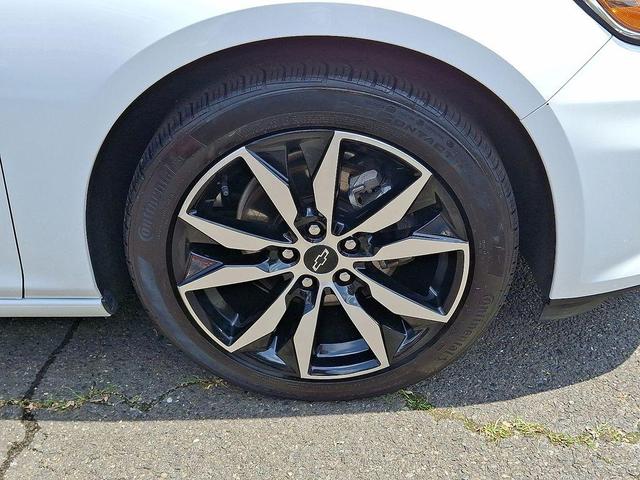Photo of 2023 Summit White Chevrolet Malibu