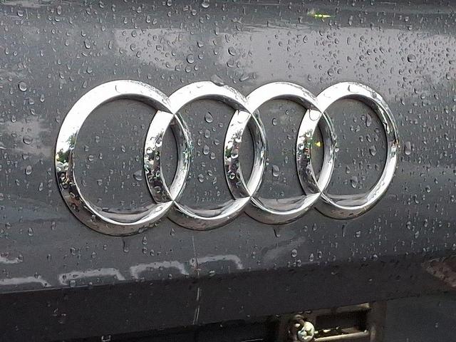 Photo of 2018 Monsoon Gray Metallic Audi Q5