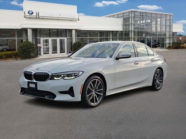 Photo of 2022 Alpine White BMW 330