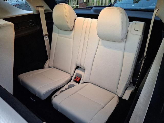Photo of 2022 White Mercedes-Benz GLE 350
