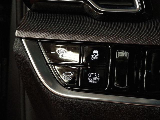 Photo of 2023 Shadow Matte Gray Kia Sportage Hybrid