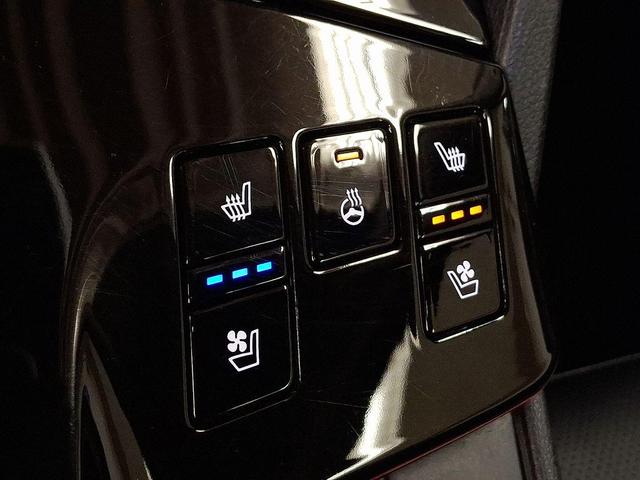Photo of 2023 Shadow Matte Gray Kia Sportage Hybrid