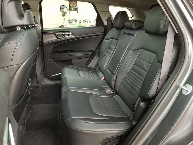 Photo of 2023 Shadow Matte Gray Kia Sportage Hybrid