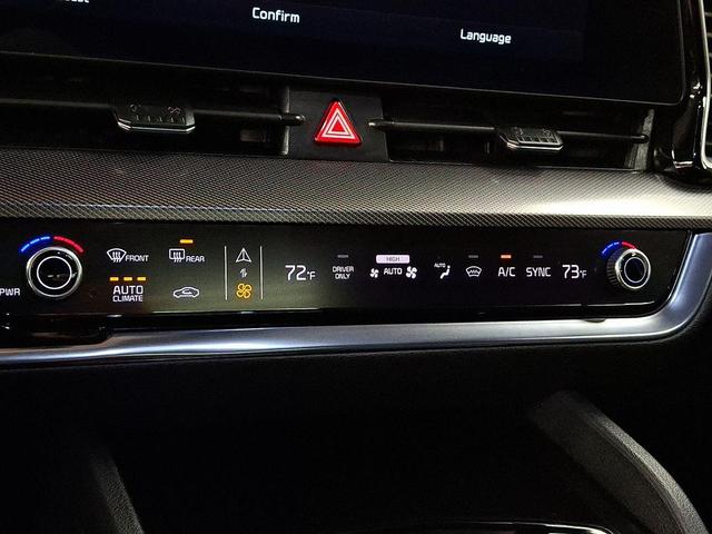 Photo of 2023 Shadow Matte Gray Kia Sportage Hybrid