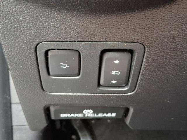 Photo of 2020 Agate Black Metallic Ford F-350